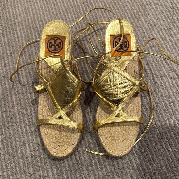 Tory Burch Metallic Gold Espadrille Sandals SZ 9 - Picture 1 of 6
